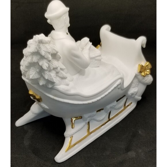 "Bringing Home the Tree" musical sculpture by Lenox 1983 with paperwork and box - Picture 5 of 12